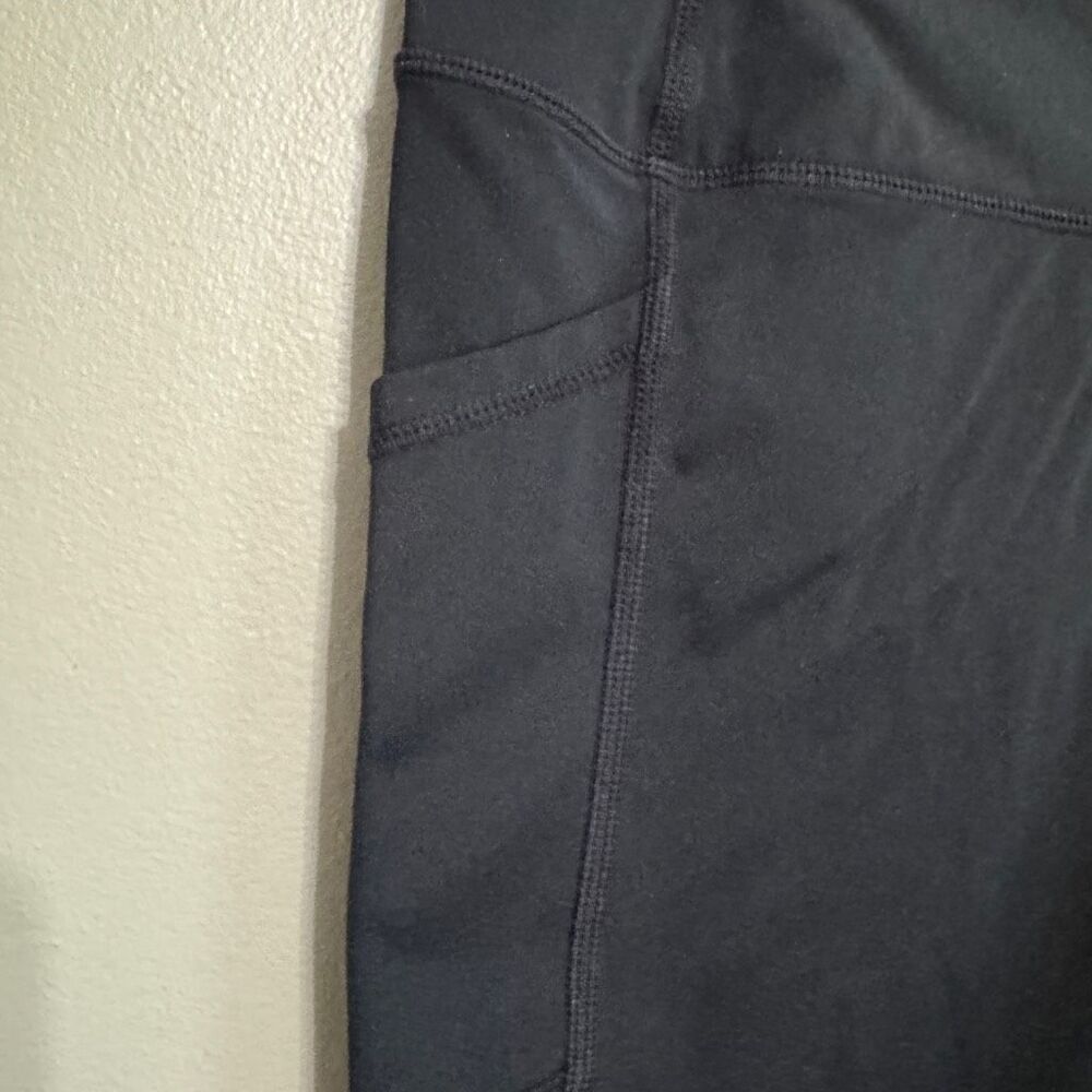 ZYIA ACTIVE Black Pocket Cropped Leggings - Picture 4 of 6